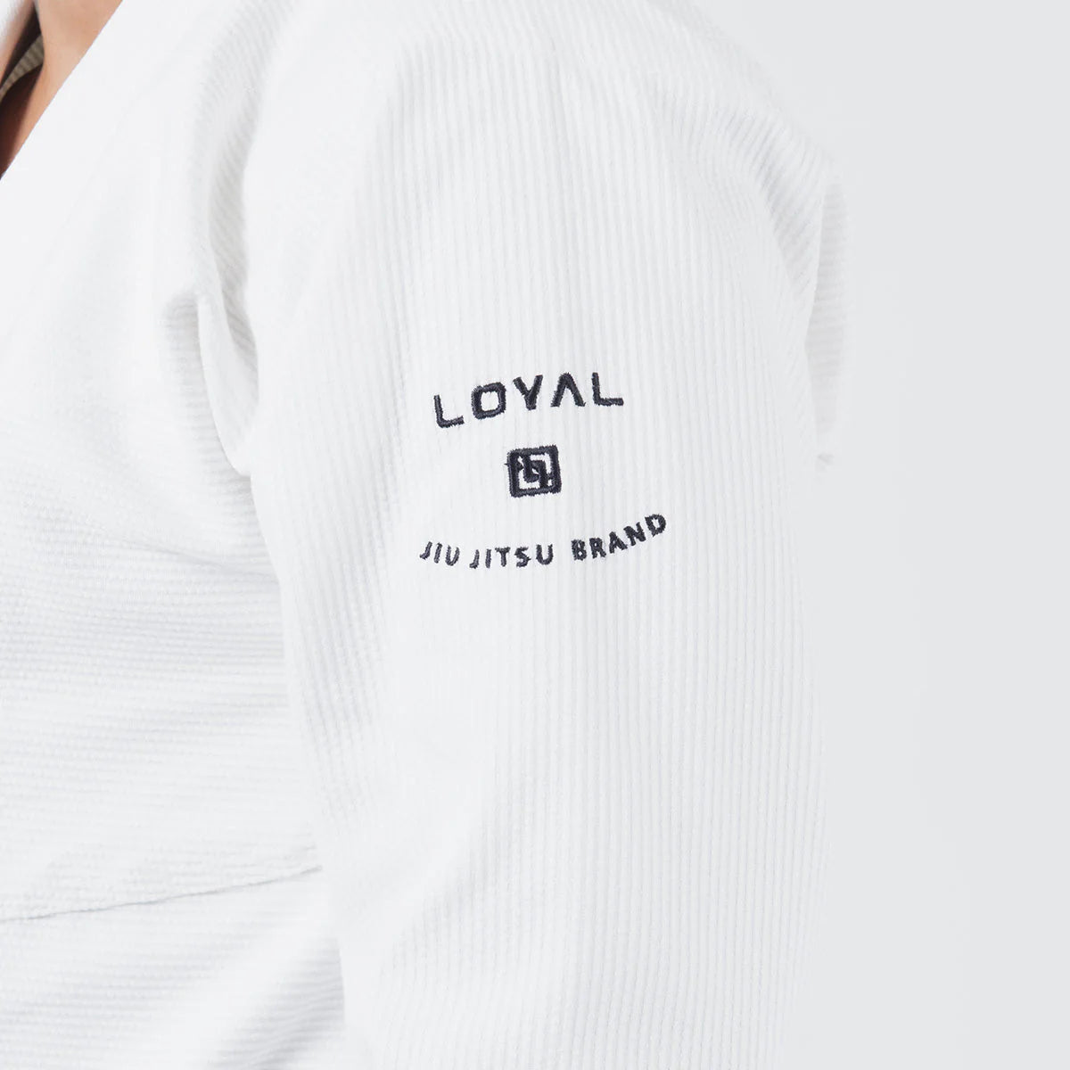 Loyal Supreme BJJ Gi - Hvit inkl. hvitt belte